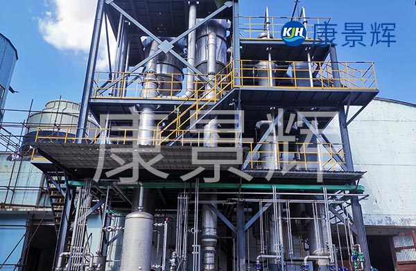 三效蒸發(fā)器分類也是有升膜、降膜、強(qiáng)制循環(huán)等種類的